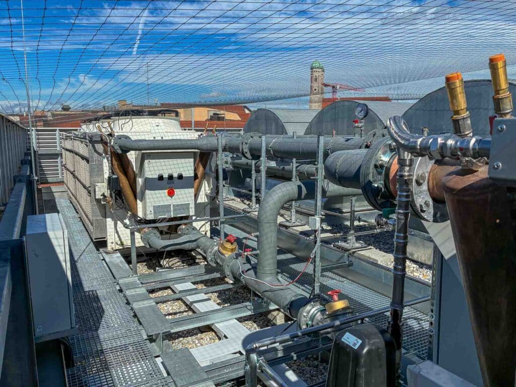 Blick über die Dächer von München auf eine Ingenieurleistung auf den Dach